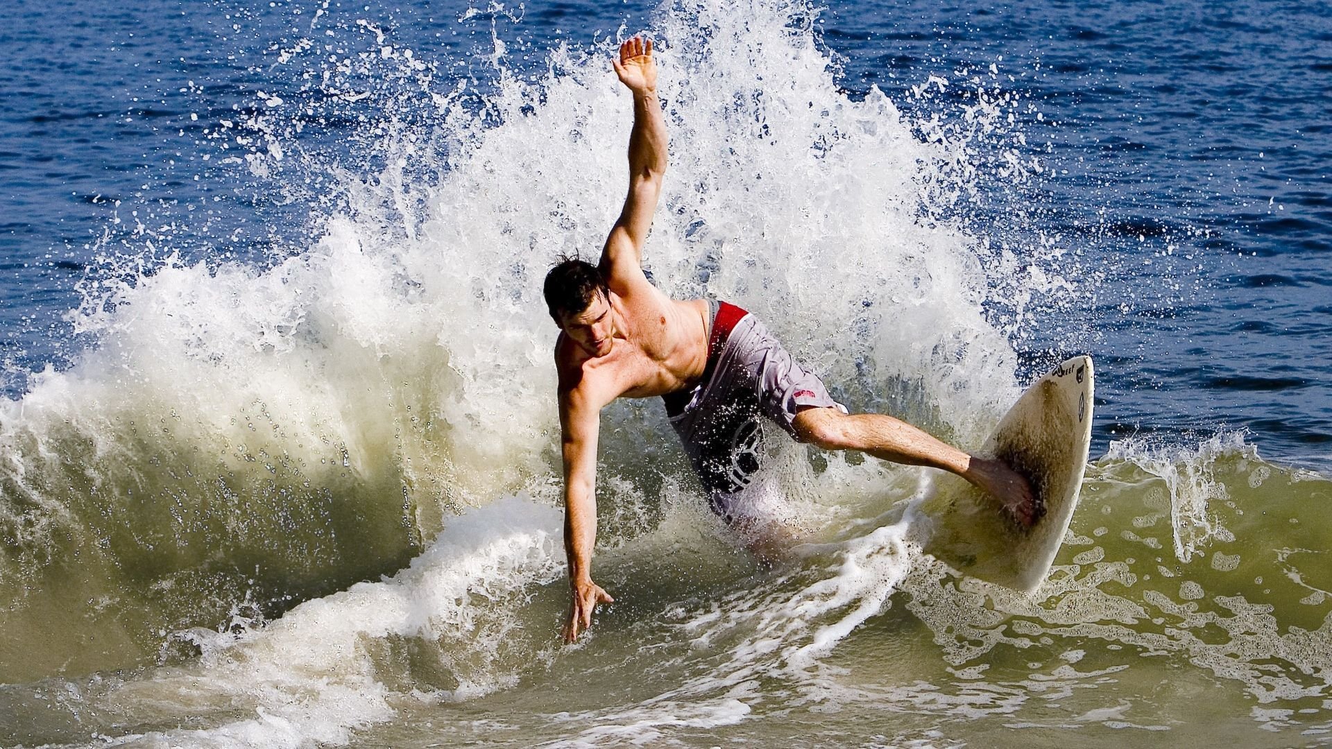 中国男篮欧洲拉练不敌立陶宛 内线防守暴露短板需要调整，中国男篮打立陶宛